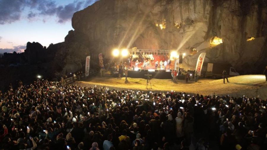 Coşku Gece Yolcuları konseri ile doruğa ulaştı