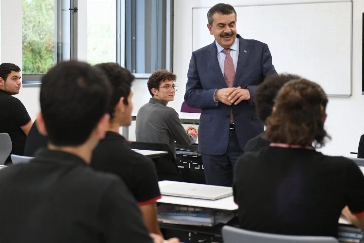 İlk ara tatil başladı: Bakan Tekin, öğrencilere seslendi