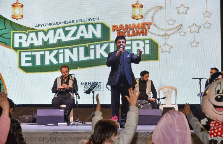 Sedat Uçan, Afyonkarahisar’a unutulmaz bir gece yaşattı