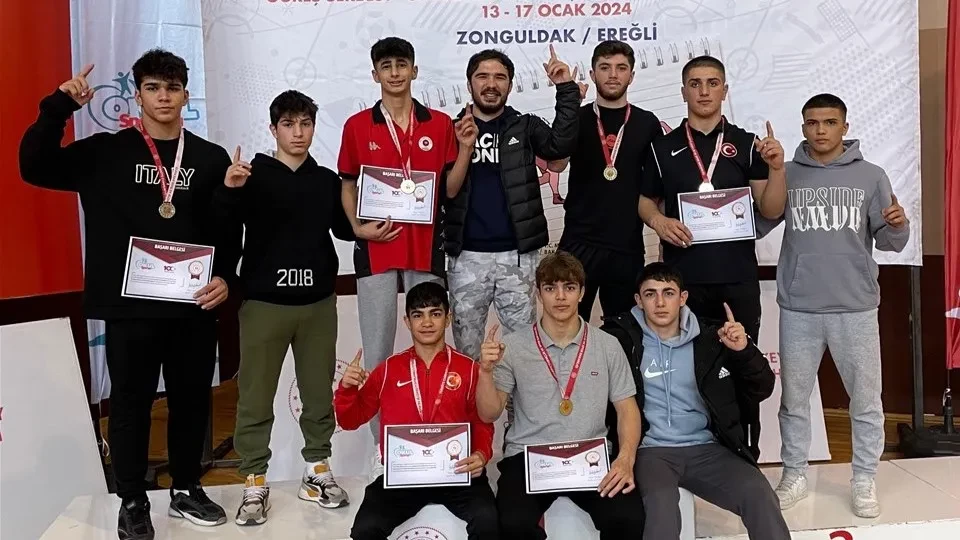 Afyonlu Sporculardan Büyük Başarı: 5 Altın ve 1 Gümüş Madalya