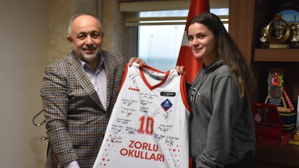 Kız Basketbol Takımından Kasapoğlu