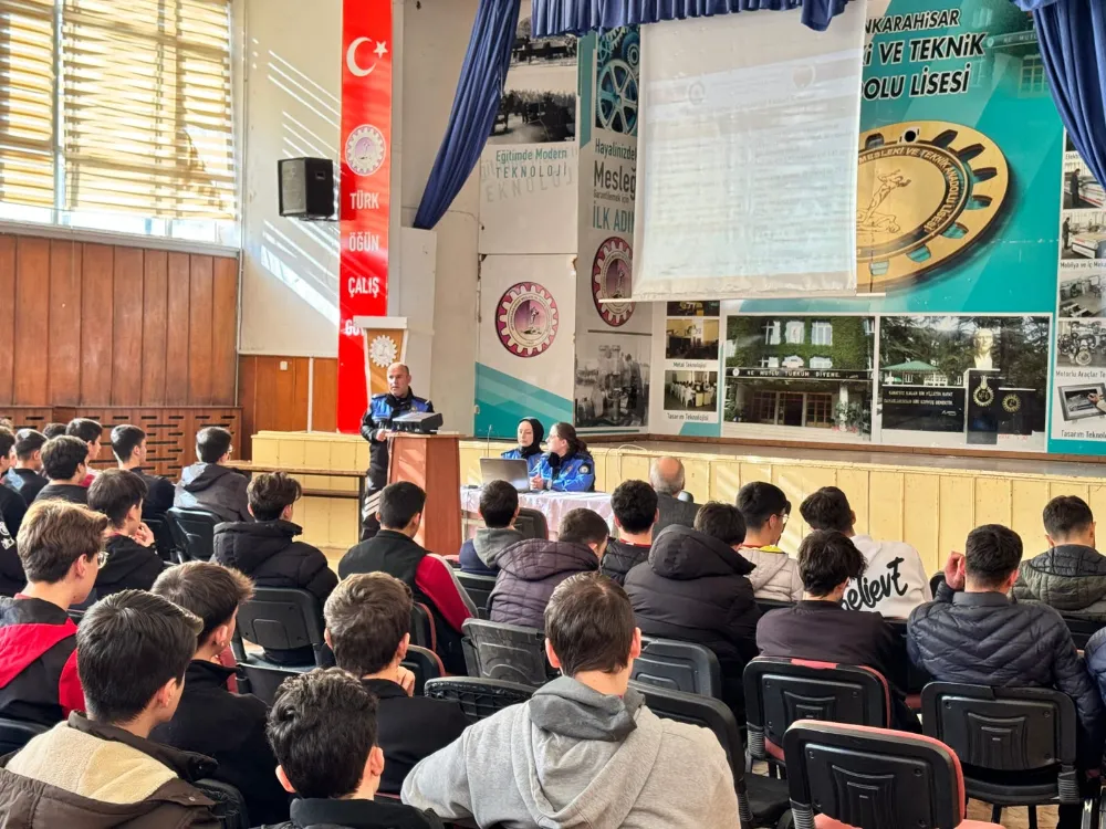 Şehit Yunus Çiçek Lisesi’nde Emniyet Ekiplerinden Bilinçlendirme Çalışması