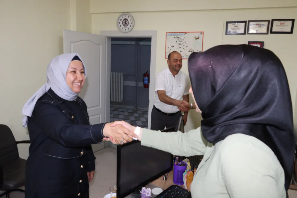 Başkan Seyhan Kılınçarslan, Mesainin İl Gününde Personeliyle Bayramlaştı