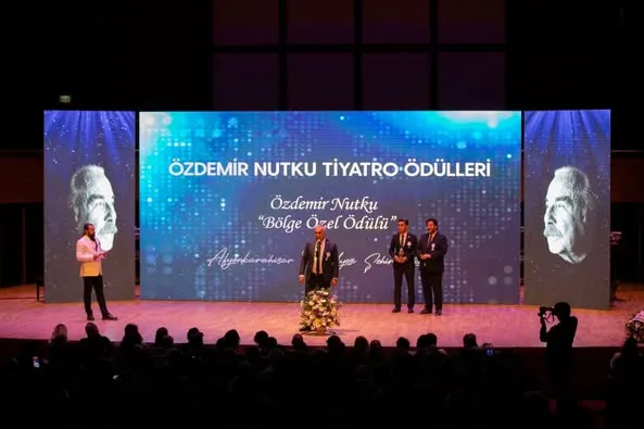 Afyonkarahisar Belediyesi Şehir Tiyatrosu Özdemir Nutku Tiyatro Ödülü