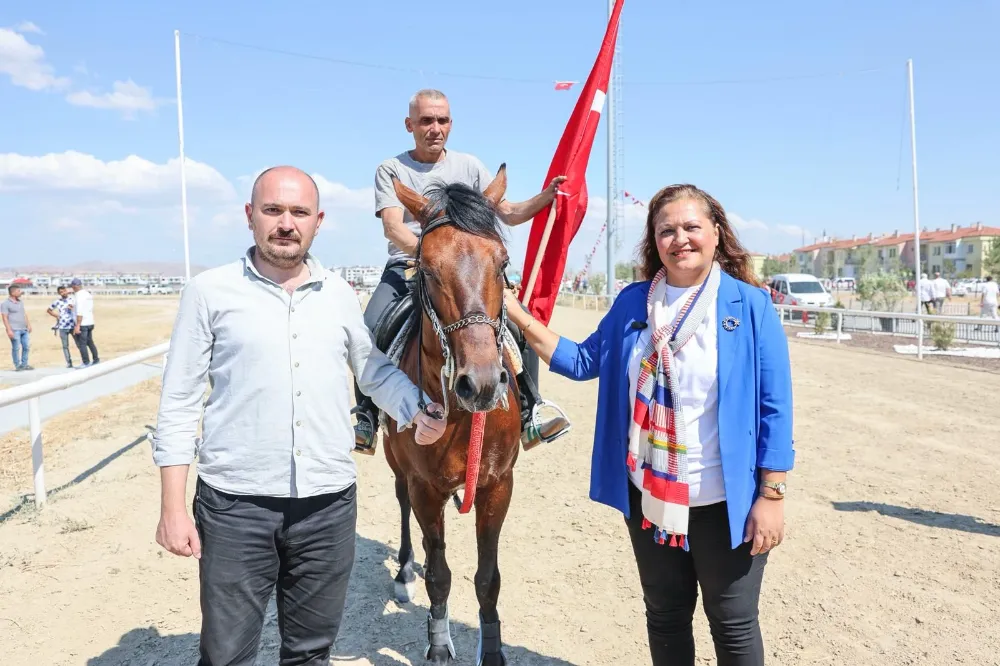 RAHVAN AT YARIŞLARI ZAFER KUPASI COŞKUSU AFYON